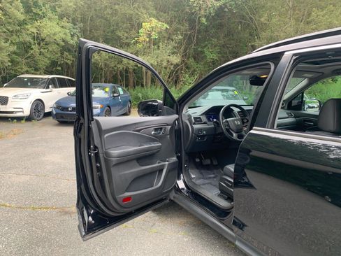 Certified 2022 Honda Pilot Special Edition image 15