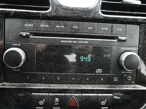 Used 2013 Chrysler 200 LX image 18