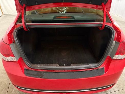 Used 2016 Chevrolet Cruze LT w/ RS Appearance Package FWD image 10