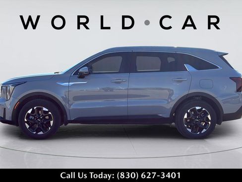 Certified 2025 Kia Sorento S image 12