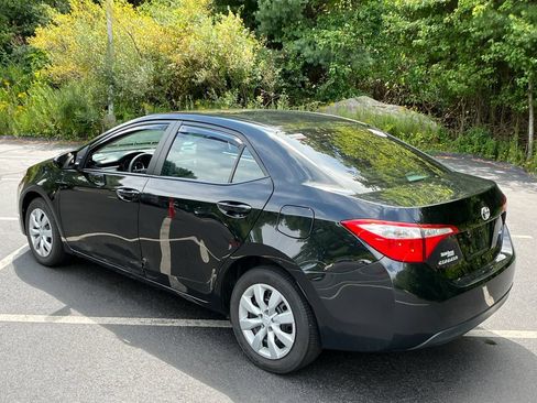 Used 2015 Toyota Corolla LE FWD image 28