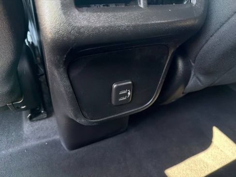 Used 2021 Chevrolet Equinox LT FWD image 33