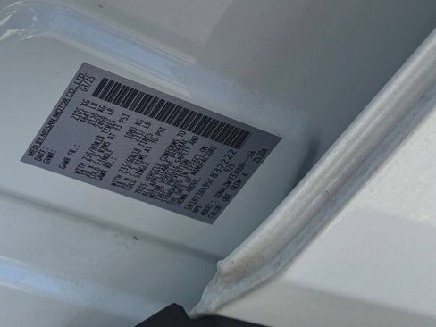 Used 2025 Nissan Rogue SV FWD image 31