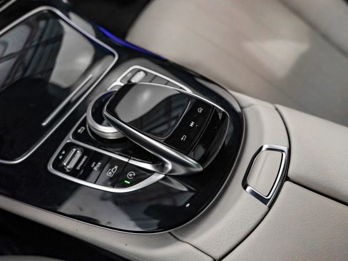 Used 2018 Mercedes-Benz E 300 image 17