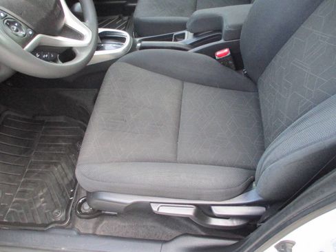 Used 2016 Honda Fit EX image 5