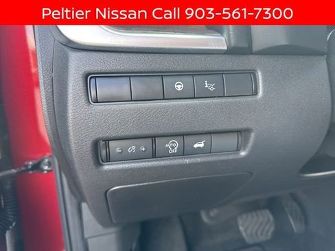 Certified 2024 Nissan Rogue Platinum w/ Platinum Premium Package FWD image 13