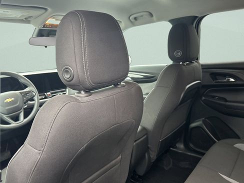 Used 2025 Chevrolet TrailBlazer LT w/ Driver Confidence Package image 16