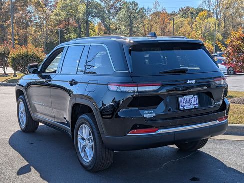 New 2025 Jeep Grand Cherokee Laredo X w/ Luxury Tech Group I image 7