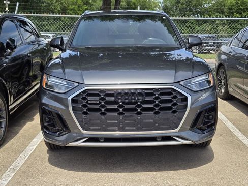 Used 2022 Audi Q5 2.0T Premium w/ Convenience Package AWD/4WD image 4
