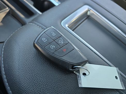 Used 2022 Chevrolet Silverado 1500 LTZ w/ Technology Package image 35