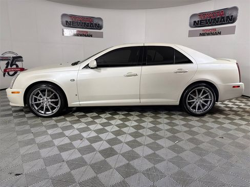 Used 2006 Cadillac STS V8 w/ Preferred Equipment Group image 7