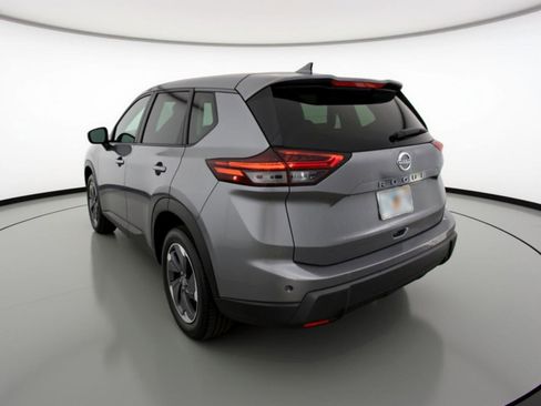 Used 2025 Nissan Rogue SV image 6
