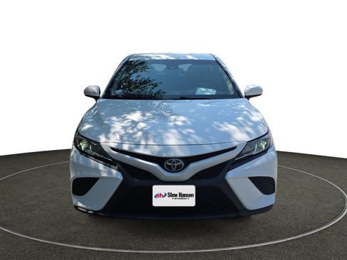 Used 2018 Toyota Camry SE FWD image 9