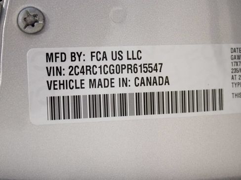 Used 2023 Chrysler Voyager LX FWD image 32