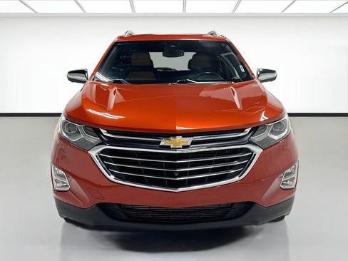 Used 2020 Chevrolet Equinox Premier FWD image 2