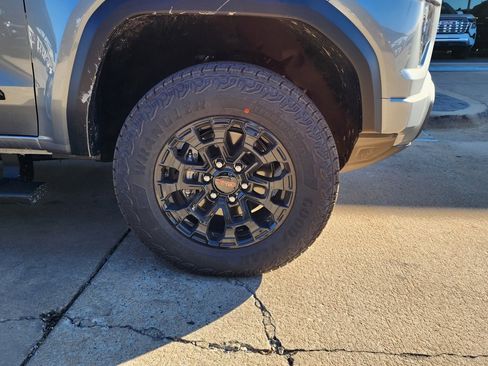 New 2026 GMC Canyon Elevation w/ Convenience Package image 50