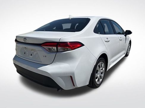 Used 2025 Toyota Corolla LE FWD image 8