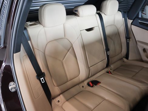 New 2026 Porsche Macan S image 6