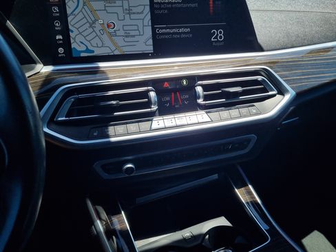 Used 2021 BMW X5 sDrive40i w/ Convenience Package RWD image 30