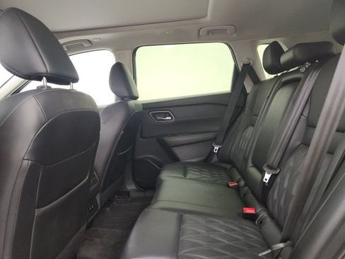 Used 2024 Nissan Rogue Platinum FWD image 10