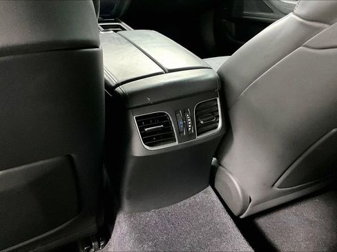 Used 2015 Hyundai Genesis 5.0 w/ Option Group 05 image 31