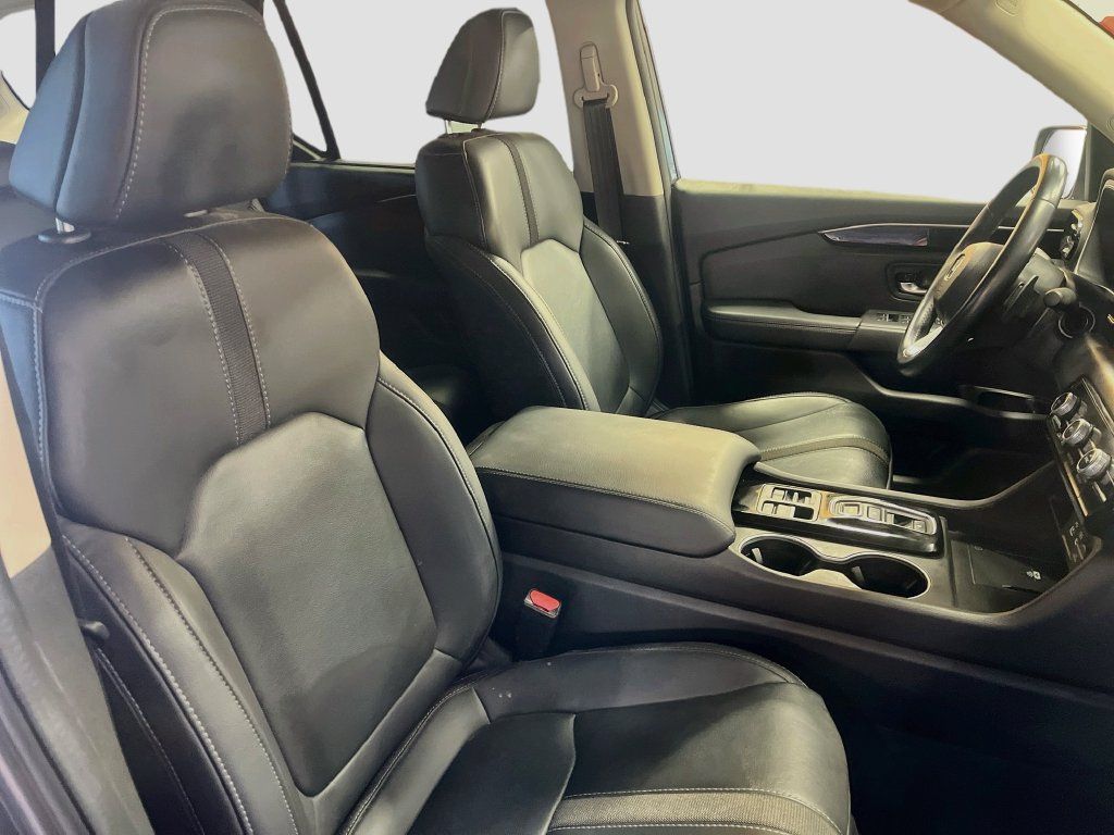 Used 2025 Honda Pilot Touring image 31