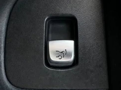 Used 2019 Mercedes-Benz E 300 w/ Premium 1 Package image 45