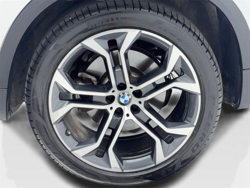 Used 2022 BMW X5 sDrive40i w/ Premium Package image 59