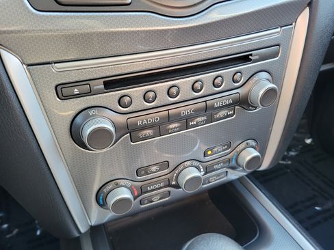 Used 2019 Nissan Pathfinder SL image 30