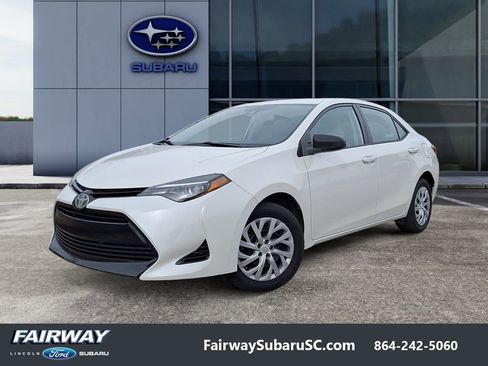 Used 2017 Toyota Corolla LE image 1