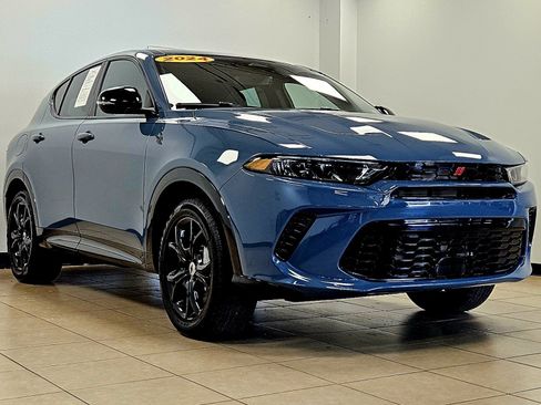 Used 2024 Dodge Hornet R/T Plus w/ R/T Blacktop Package AWD/4WD image 2