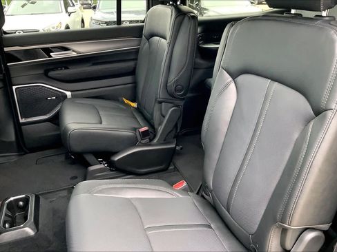 New 2026 Jeep Grand Wagoneer Limited AWD/4WD image 20
