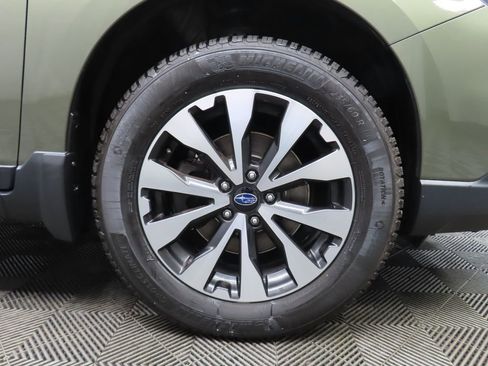 Used 2017 Subaru Outback 2.5i Limited AWD/4WD image 9