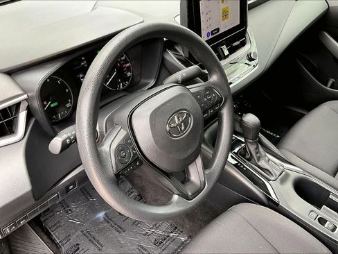 Used 2024 Toyota Corolla LE image 17