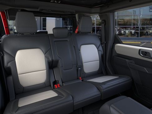 New 2026 Ford Bronco Outer Banks AWD/4WD image 12