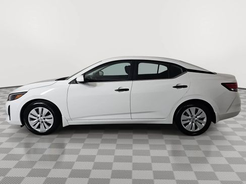 Certified 2025 Nissan Sentra S FWD image 5