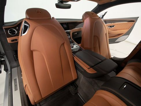 Used 2024 Bentley Continental GT Mulliner image 38