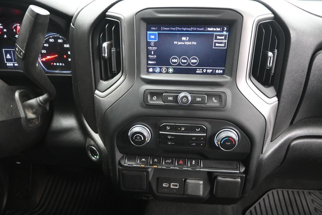 Used 2024 Chevrolet Silverado 1500 Custom AWD/4WD image 28