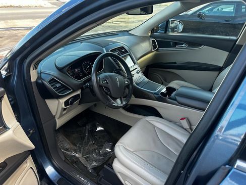 Used 2018 Lincoln MKX Reserve w/ Driver Assistance Package image 9