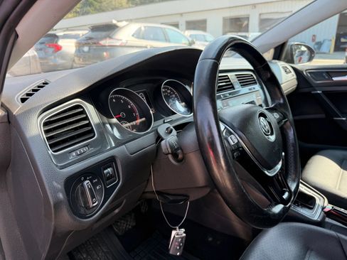 Used 2018 Volkswagen Golf SE FWD image 17