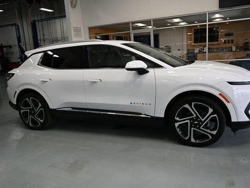 New 2026 Chevrolet Equinox EV LT w/ Convenience Package II image 4