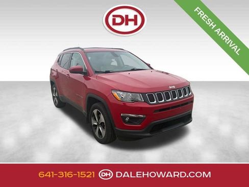 Used 2017 Jeep Compass Latitude w/ Popular Equipment Group AWD/4WD image 1