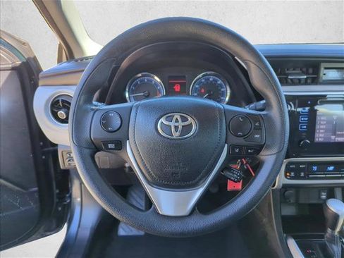 Used 2017 Toyota Corolla LE image 14