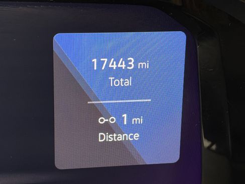 Used 2025 Volkswagen Atlas SEL image 5