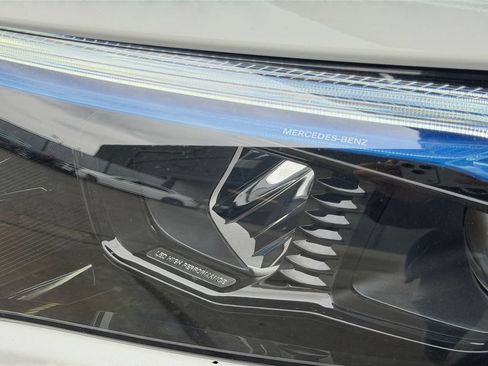 Used 2024 Mercedes-Benz EQB 250+ image 37