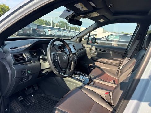 Used 2023 Honda Ridgeline Black Edition image 2