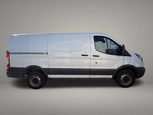 Used 2018 Ford Transit 250 130 Low Roof RWD image 6