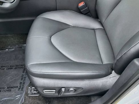 Used 2026 Toyota Grand Highlander AWD Hybrid image 19