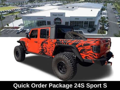 Used 2023 Jeep Gladiator Sport AWD/4WD image 3