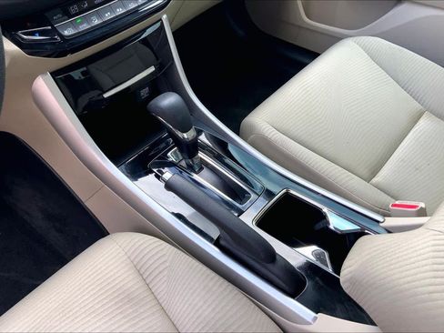 Used 2016 Honda Accord LX image 16